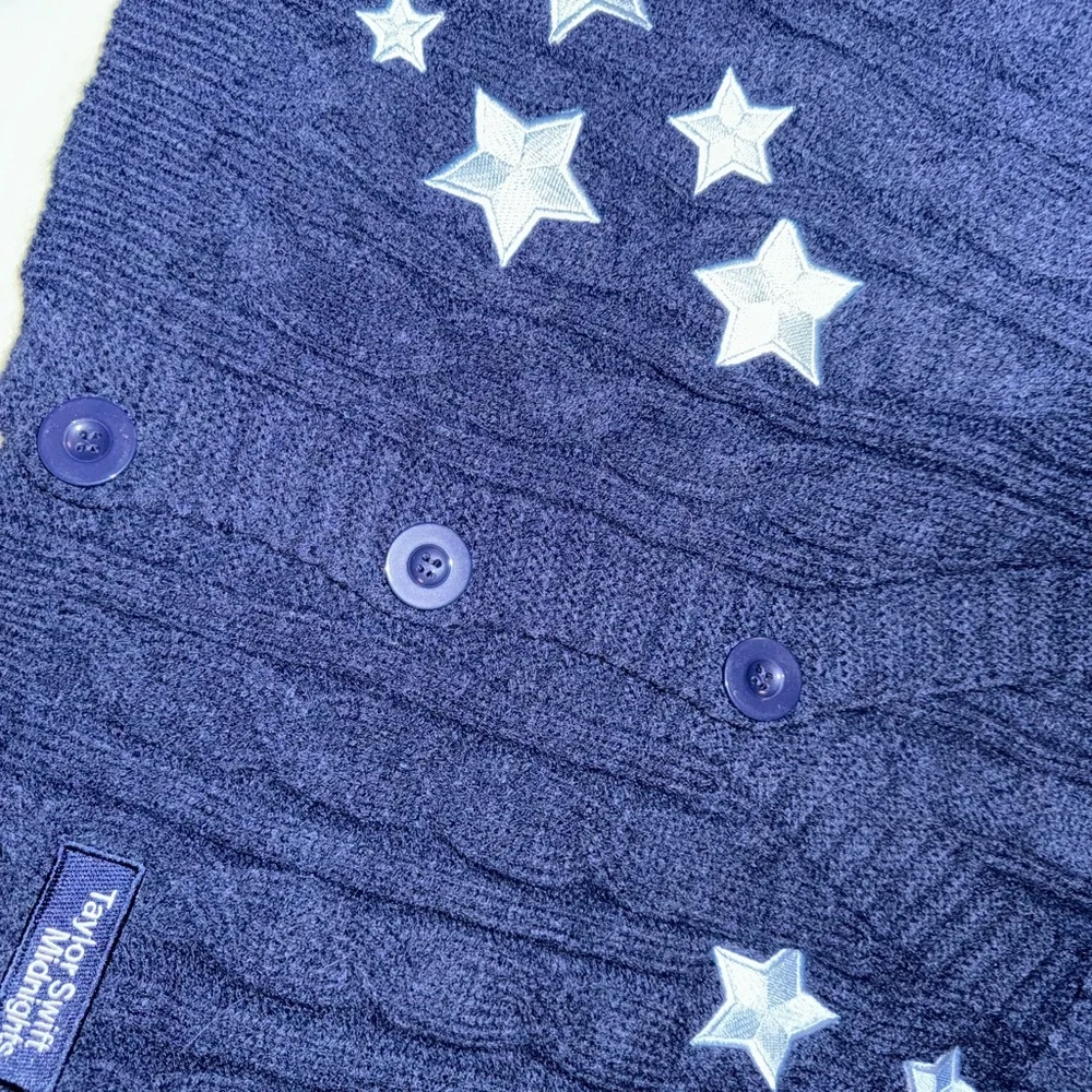 Taylor Swift Deep Blue Crewneck Sweater - Picture 5 of 11